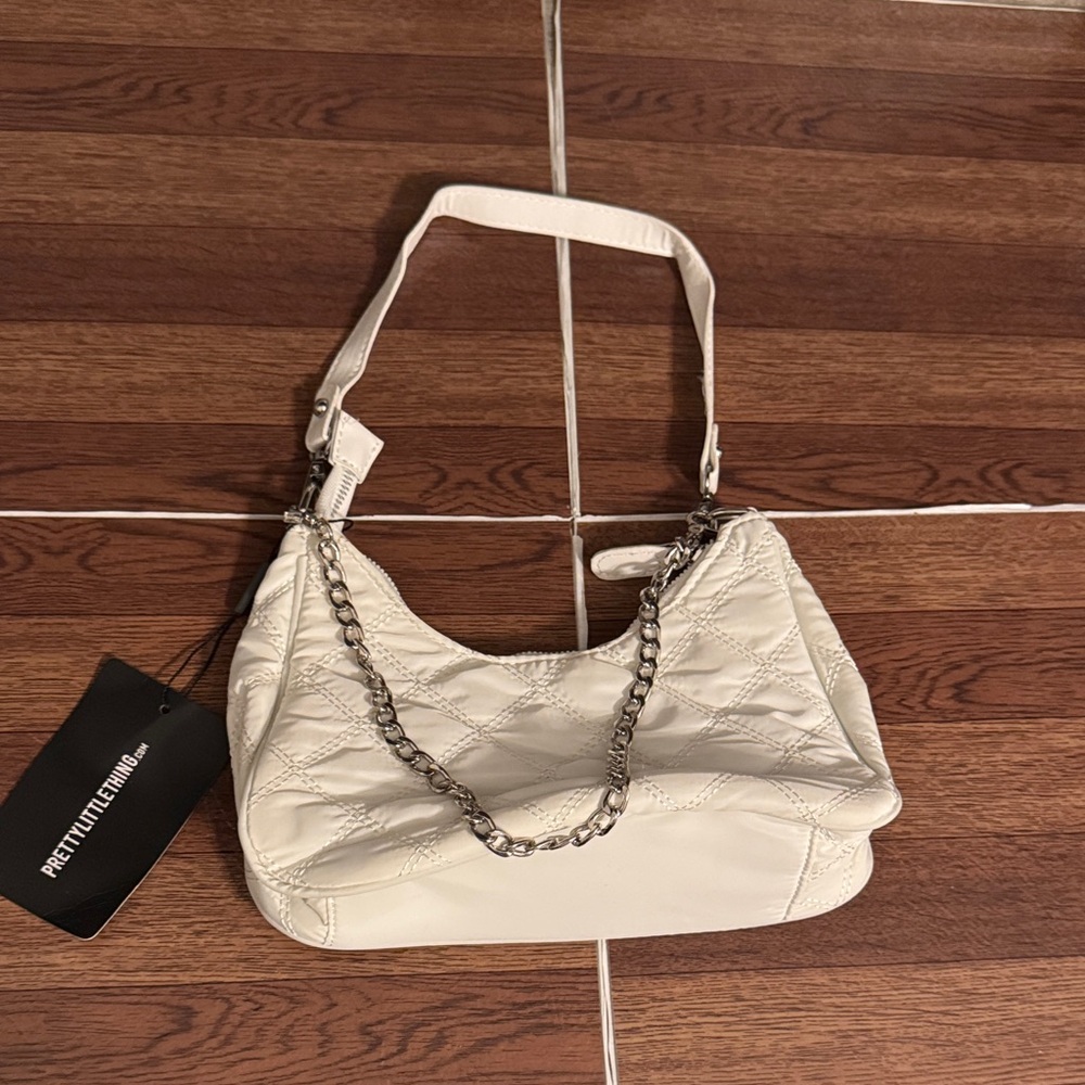 PrettyLittleThing White Quilted Silver Chain Shoulder Bag